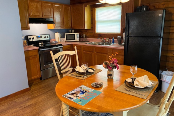 Double Wedding Ring (2) cabin kitchen with table for 2