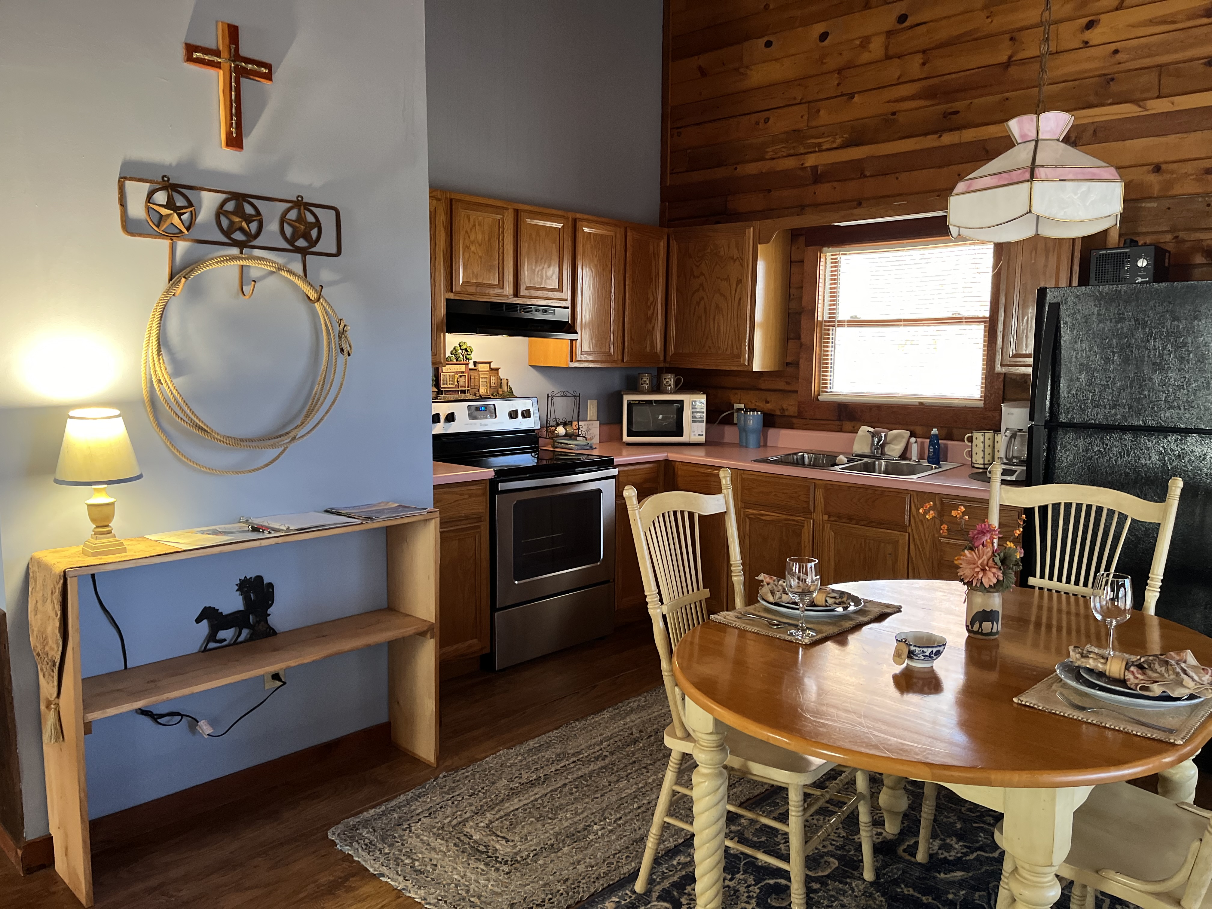 IMG_3287 rustic cabin rental in eureka springs