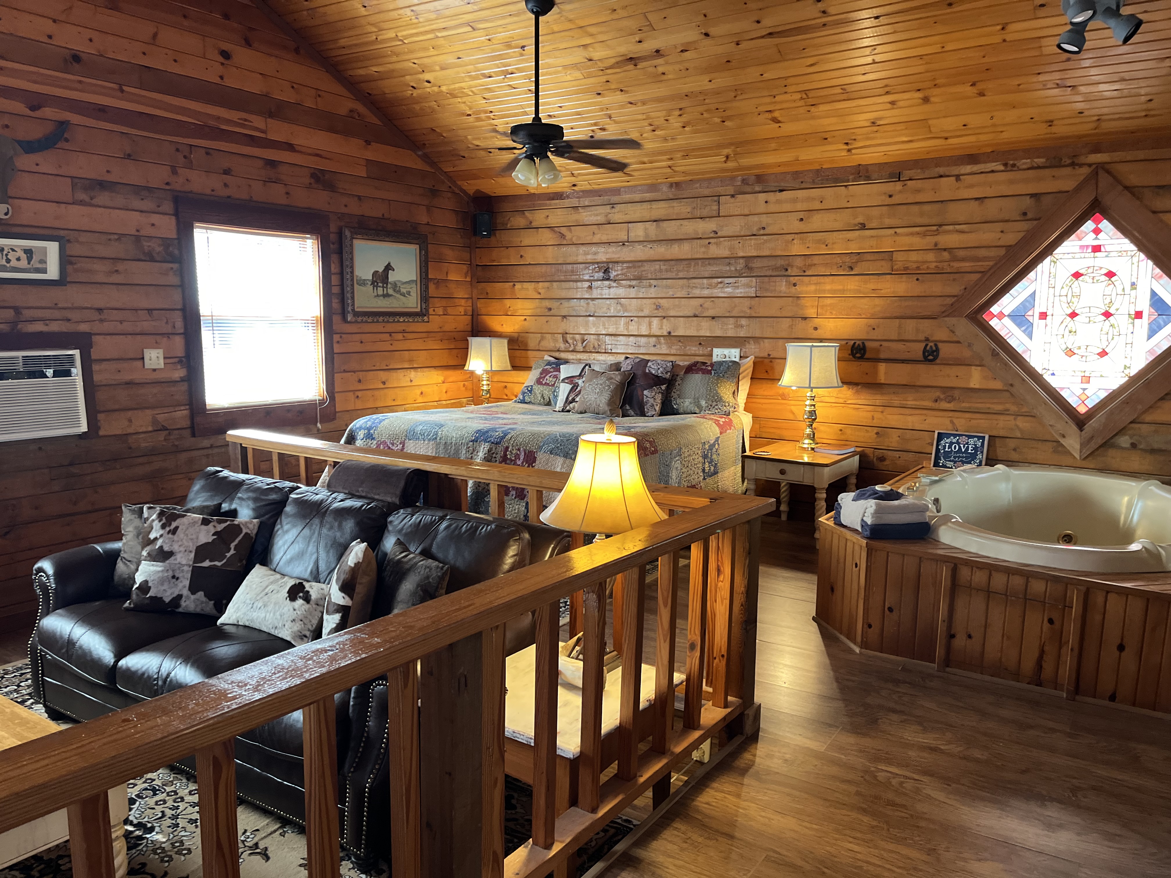 IMG_3288 cabin rental with jacuzzi